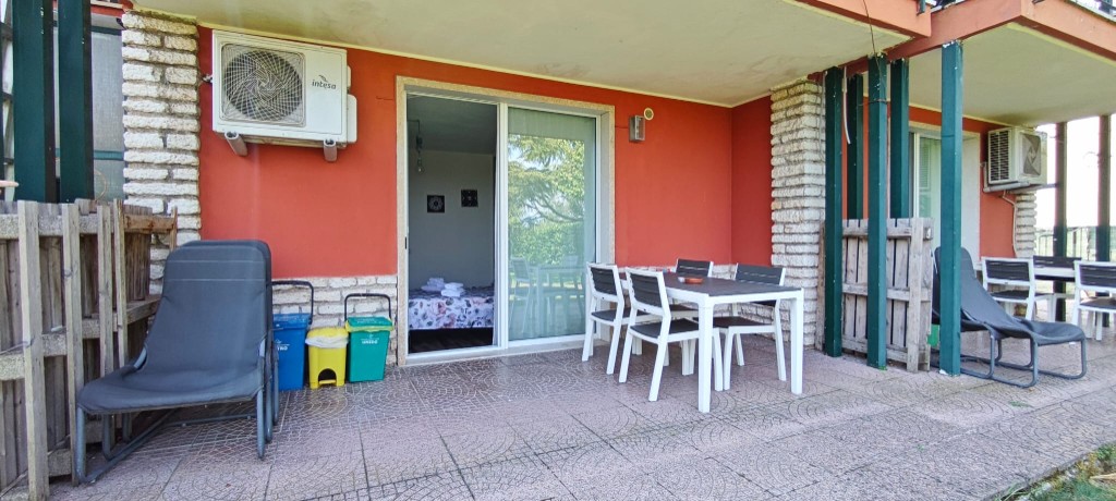 Appartamento 2.Rosso — patio coperto e ingresso esterno